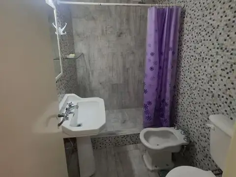 Dos ambientes contrafrente buen estado