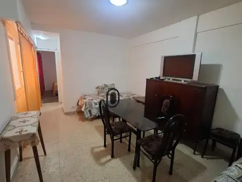 Dos ambientes contrafrente buen estado