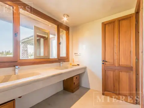 Casa en Alquiler de 4 dormitorios