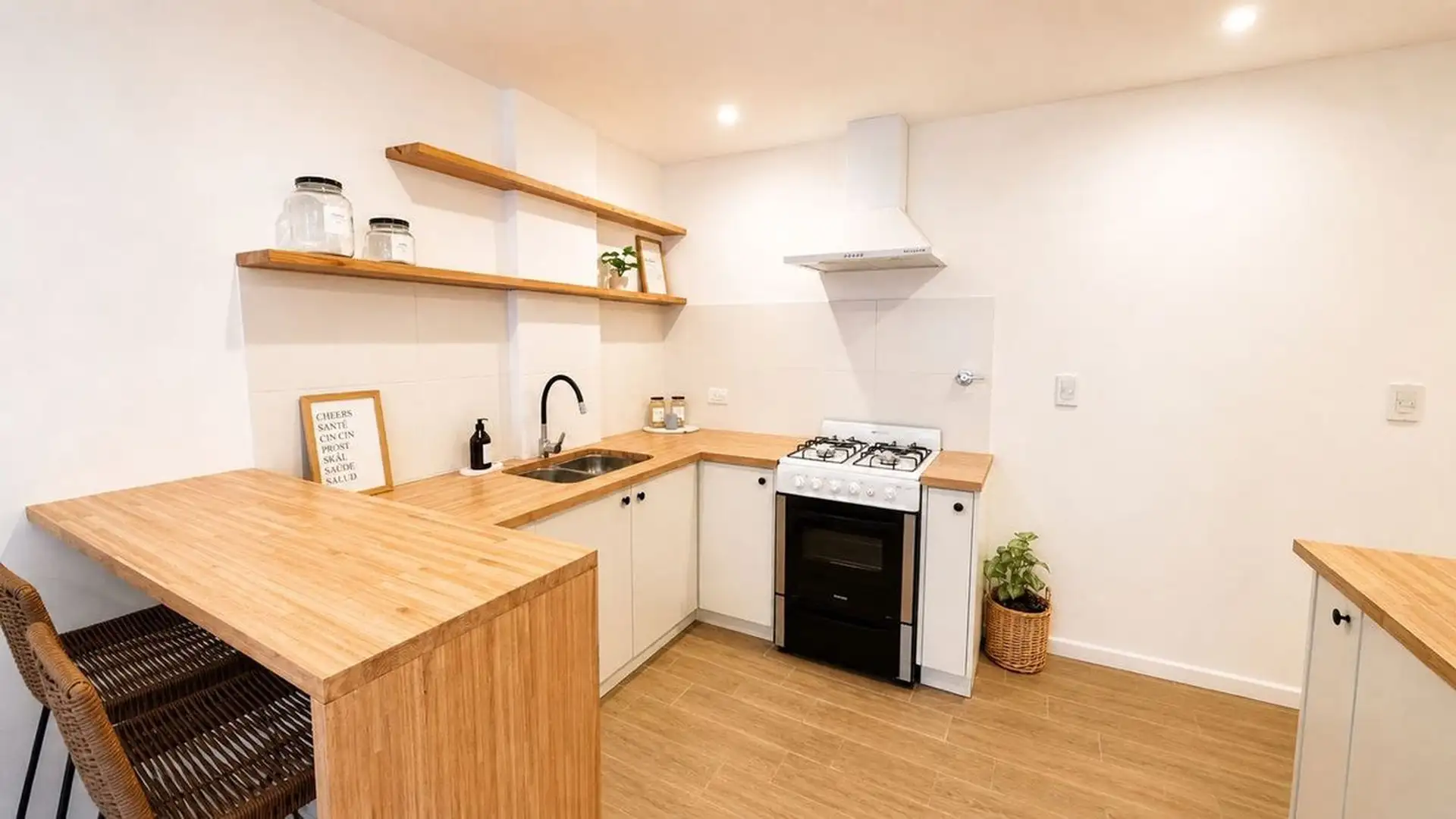 Venta Departamento 3 ambientes frente Guemes