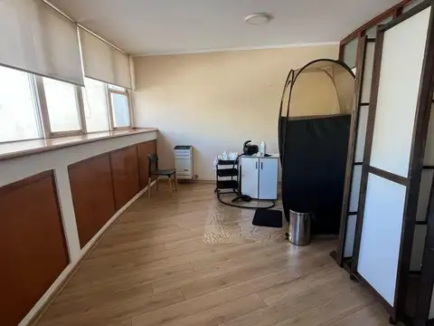 Oficina en venta - 4 Ambientes 1 Baño - La Plata