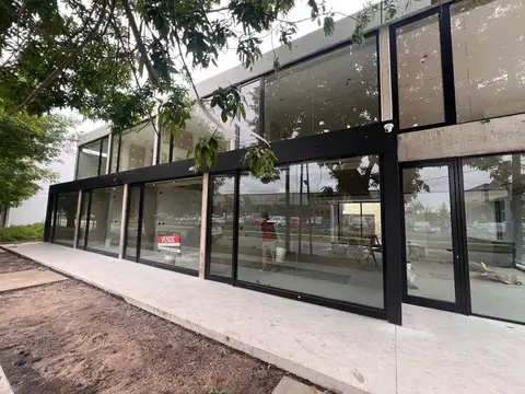 LOCAL en VENTA a estrenar - 485(MITRE) e/ 137 y 138 - Entrega Oct/25
