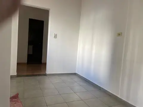 Depto Tipo Casa en Alquiler de 2 ambientes