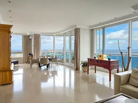 Departamento en Venta de 4 dormitorios