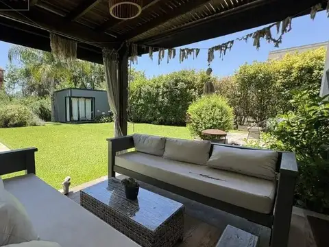 Casa en venta en Barrio San Lucas Village - Ingeniero Maschwitz - 3 dormitorios - jardín y pileta