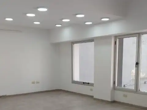 Avenida Adolfo Alsina 300, Piso 1