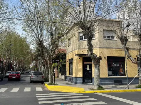 AV AVELLANEDA 200