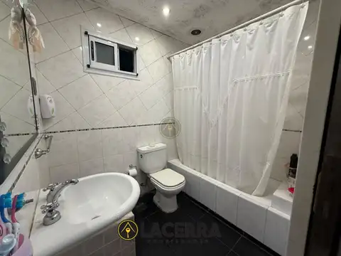 Venta Casa Apta Crédito! 3 Ambientes con Garage en Jose Leon Suarez