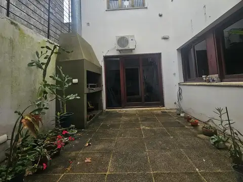 Casa 7 ambientes con 3 baños