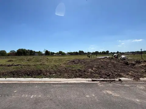 Lote interno en esquina en venta en San Pablo Chico/Pilar