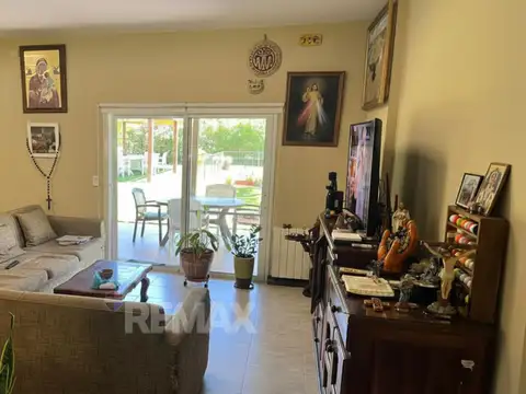Casa en Venta con 3 cocheras