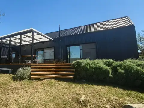 Casa ubicada en el barrio Tierras del Sauce - Villa General Belgrano