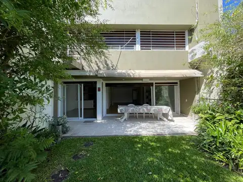 Casa en Alquiler con 1 cochera