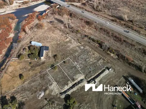 Cristian Hansen, Dina Huapi