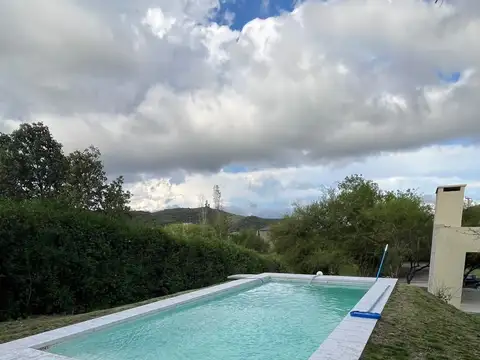 Casa 6 ambientes con 4 baños