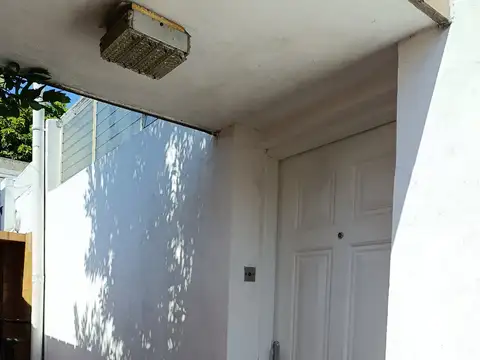 Pedro José Luis Zavatarro 4400, Piso PB