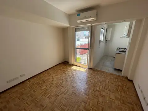 1 amb Lateral Baño y Cocina reciclados!