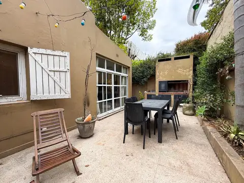 Ph en venta de 2 ambientes, con patio - acassuso, san isidro