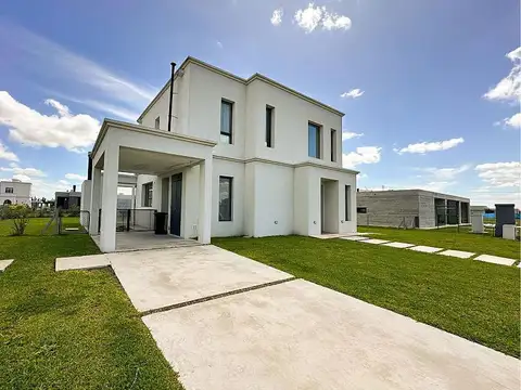 Impecable casa EN VENTA  en La Magdalena Barrio Privado. Canning, Esteban Echeverría.