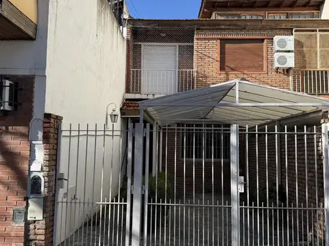 Duplex 4 amb cochera / parque y Quincho c/ parrilla