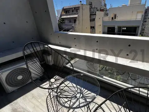 Rojas 300, Piso 8
