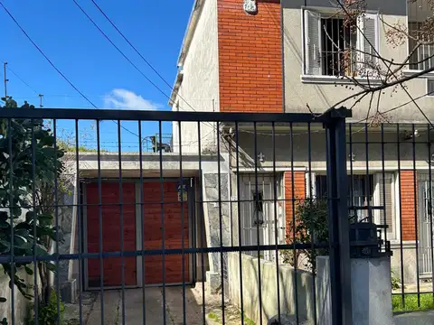 Venta casa PH 2 dorm con garage la teja