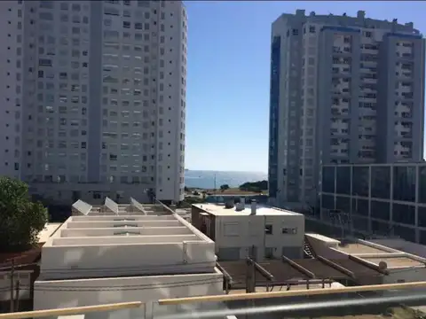 Departamento en Alquiler Temporal en Playa Mansa, USD 10.500