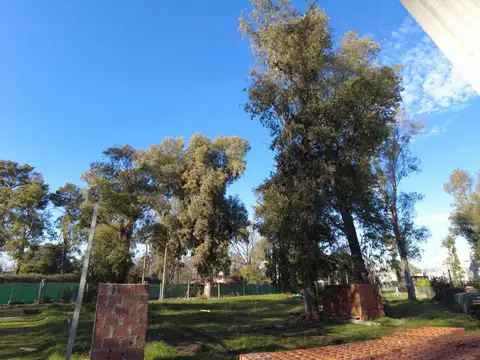 LOTE EN VENTA ALVAREZ DEL BOSQUE barrio cerrado
