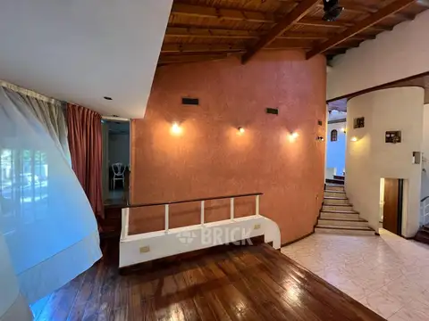 Casa 4 ambientes con 4 baños