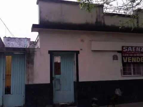 CASA FAMILIAR // 3 DEPARTAMENTOS // OPORTUNIDAD