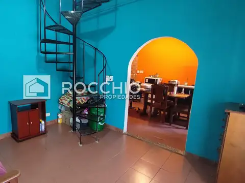 Depto Tipo Casa en Venta 50 años