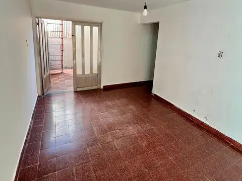 Depto Tipo Casa en Venta 50 años