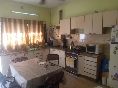Casa 5 ambientes con 1 baño