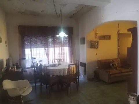 Casa en Venta en Alberdi, USD 100.000
