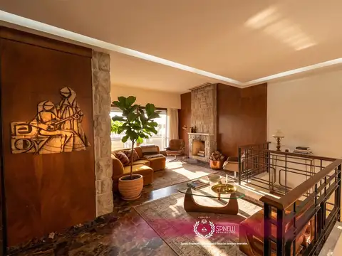 Alquiler PH tipo casa 132M² 3 ambientes dependencia con balcón frente patio andaluz terraza parrilla
