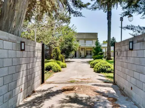 Quinta en Venta en Villa Elvira, USD 180.000