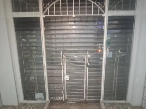 Local en alquiler en zona comercial de Villa Adelina