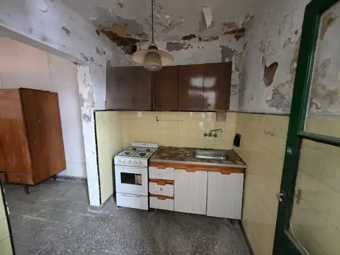 Venta casa refaccionar lote propio flores