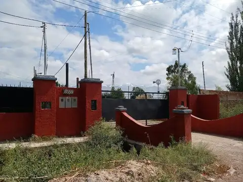 Lote en Venta Los Corralitos pileta, quincho, casa