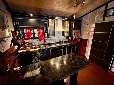 Casa en Venta con 1 cochera