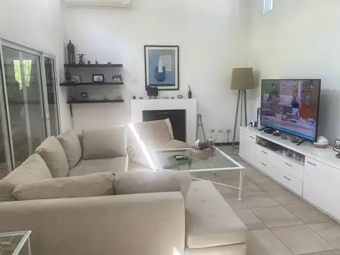 Casa en Alquiler en San Isidro Labrador, USD 2.800