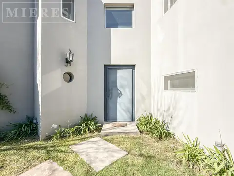 Casa en alquiler en Los Jazmines, Pilar del Este, Calle Torra 2814