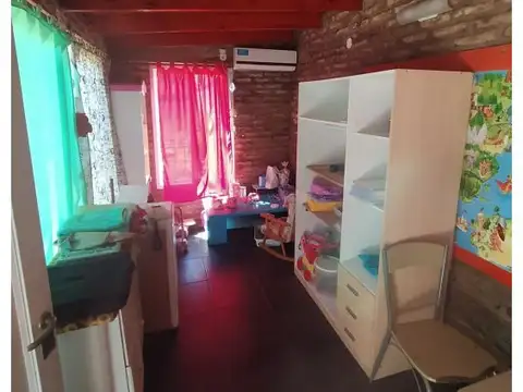 VENTA CASA 2 DORMITORIOS GRANADERO BAIGORRIA. 2 CUADRAS AVENIDA. U$S72000. TERRENO 9 X 31,50