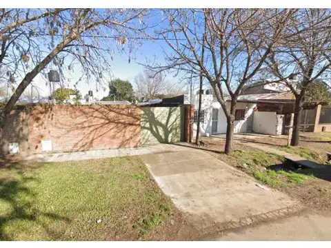 VENTA CASA 2 DORMITORIOS GRANADERO BAIGORRIA. 2 CUADRAS AVENIDA. U$S72000. TERRENO 9 X 31,50
