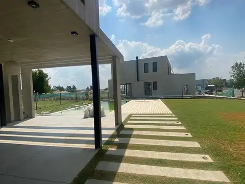 Casa en Venta al Noreste