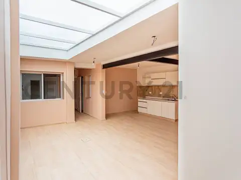 Caracas 1500, Piso 0