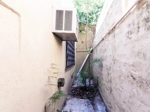Depto Tipo Casa en Venta 50 años