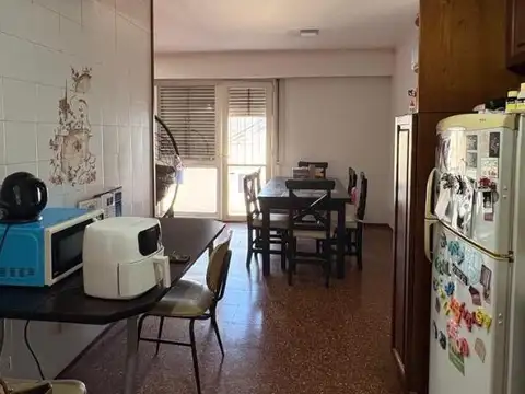 Departamento 2 dormitorios + comodín + terraza Sarmiento1500