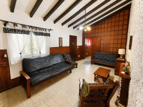 VENTA CASA 4 AMB CIUDAD EVITA IMPERD PARQUE