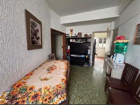 VENTA EN BLOCK 2 DEPARTAMENTOS Y LOCAL EN ESQUINA